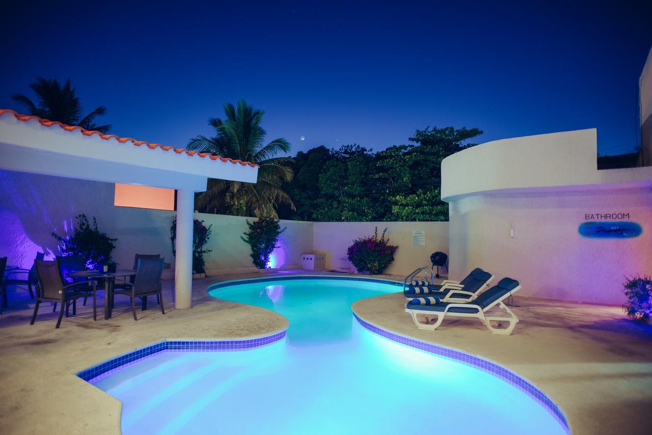 Aquatech Villas Derosa Resort Akumal Esterno foto